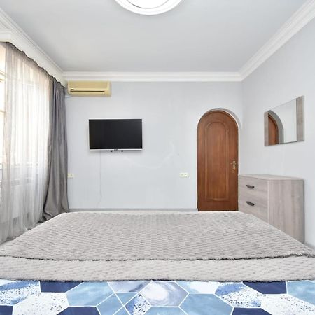 Luxury Spacious Apartment On Saryan Street.Centre Ereván Exterior foto