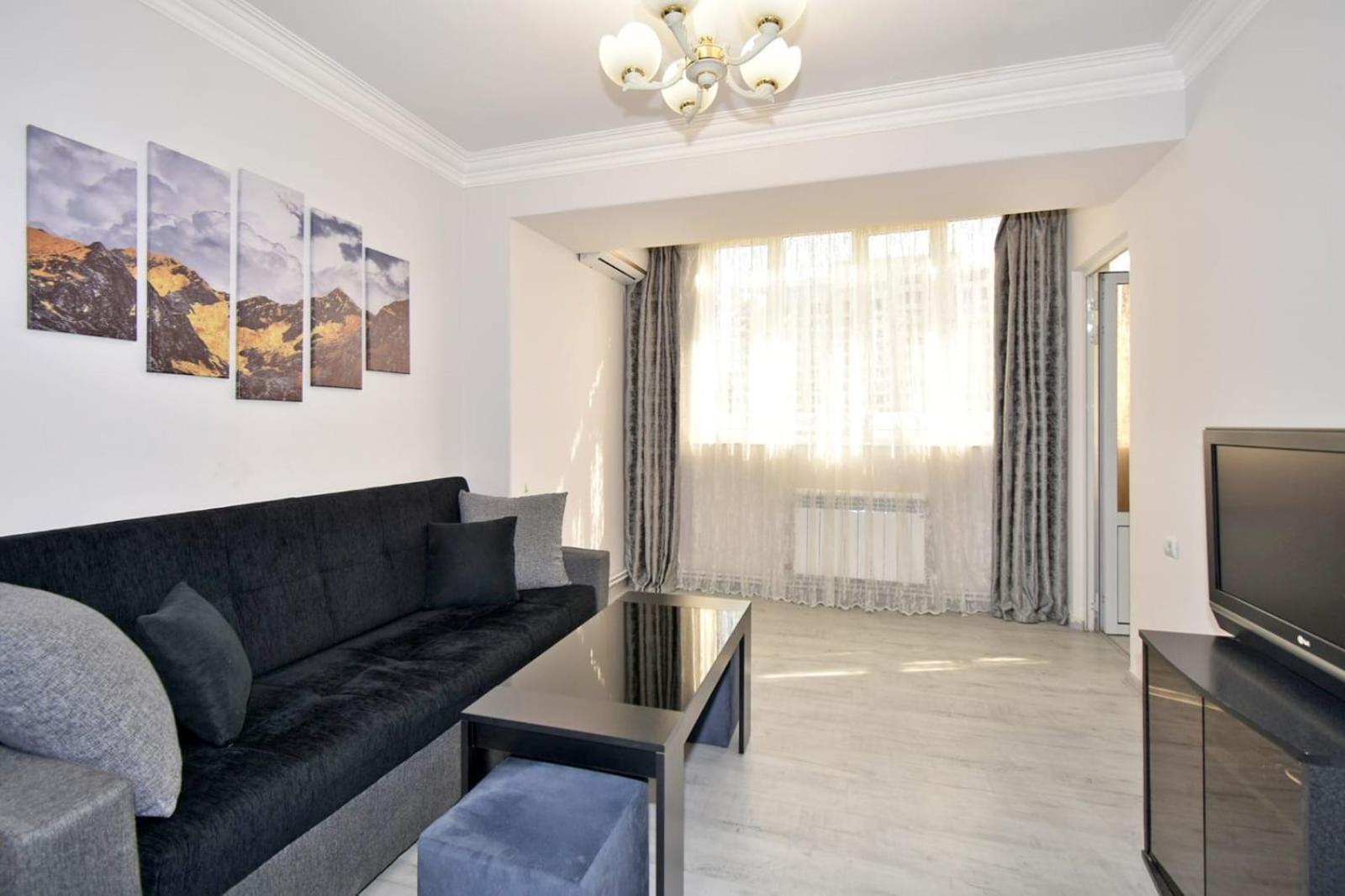 Luxury Spacious Apartment On Saryan Street.Centre Ereván Exterior foto