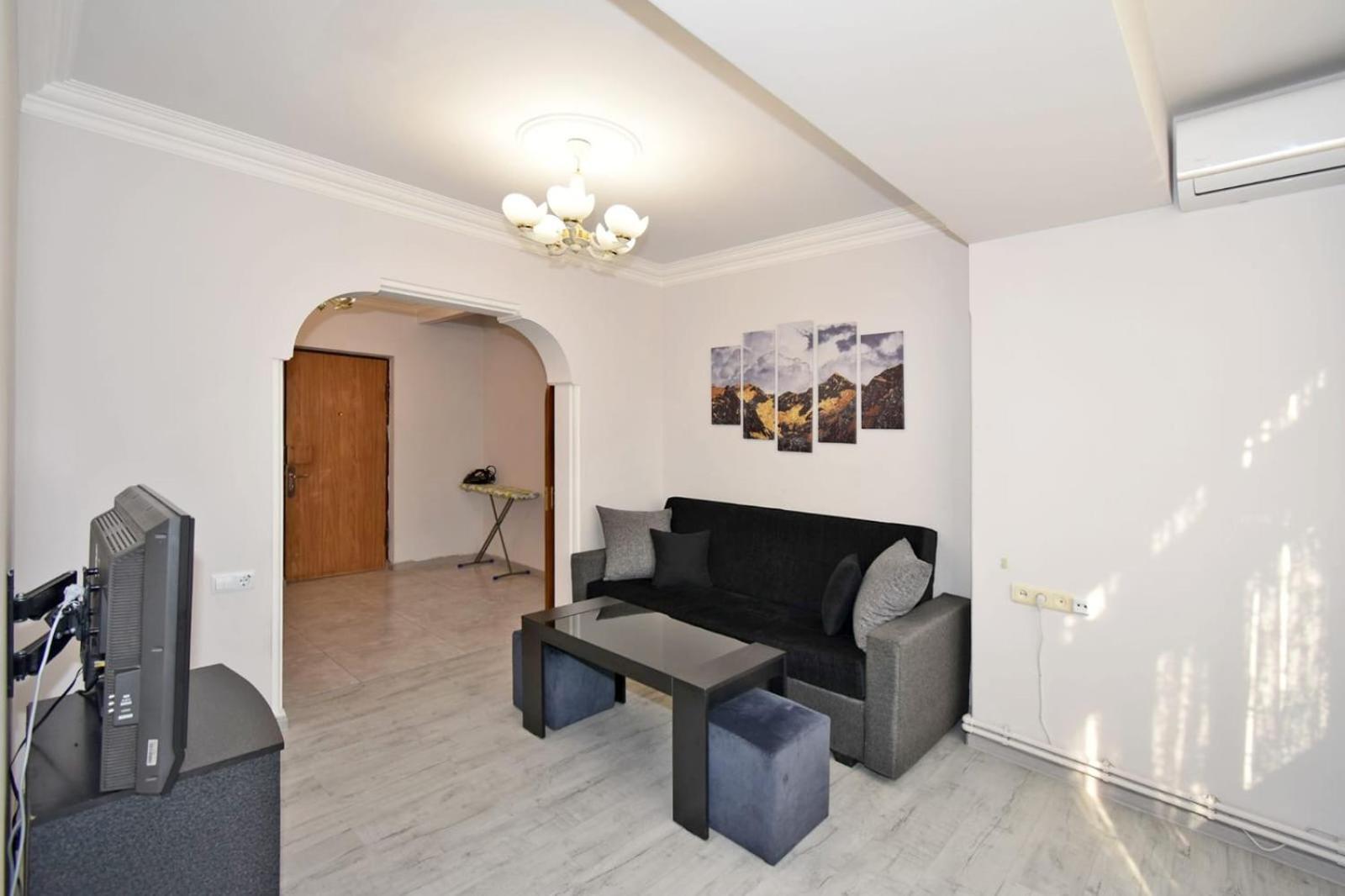 Luxury Spacious Apartment On Saryan Street.Centre Ereván Exterior foto